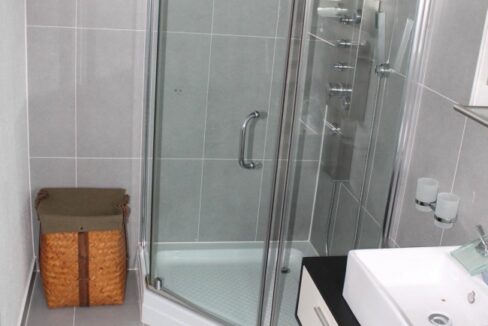 Bathroom first floor