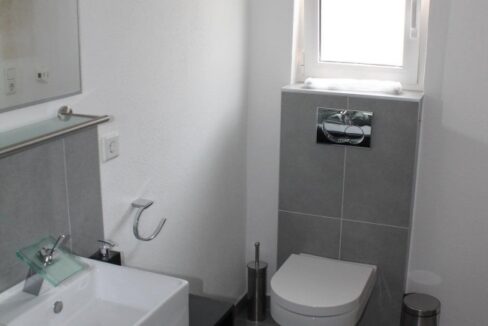 Bathroom first floor