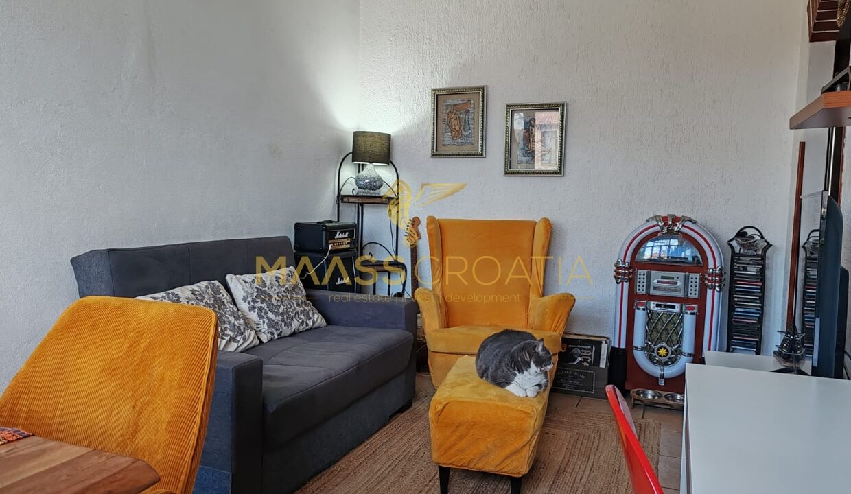 d7734ed0-e26b-4e83-a73e-ad16c35577bb