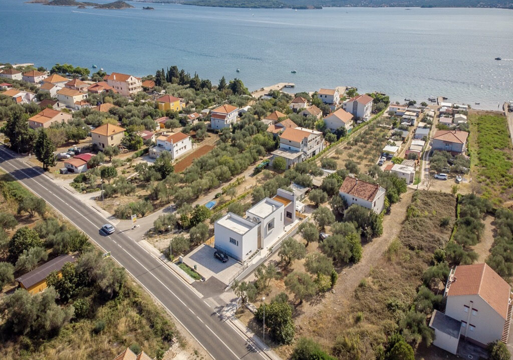 Freies Klettern Ultramodernes Haus - Raum Zadar