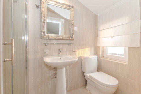 Weißes Steinjuwel in Novalja – Insel Pag