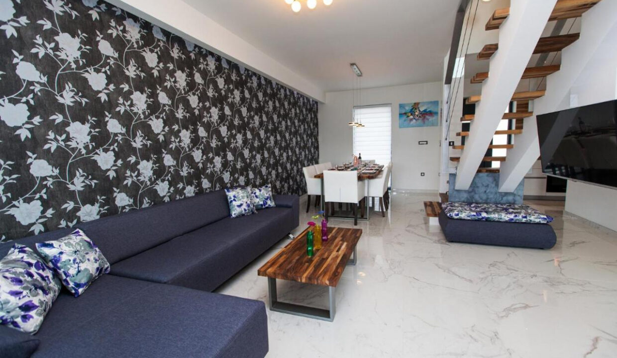 Villa im geometrischen Stil mit atemberaubendem Blick - Crikvenica