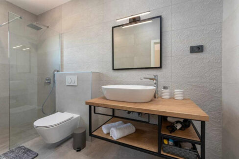 Moderne Villa mit Extra-Grundstück - Tinjan, Region Istrien