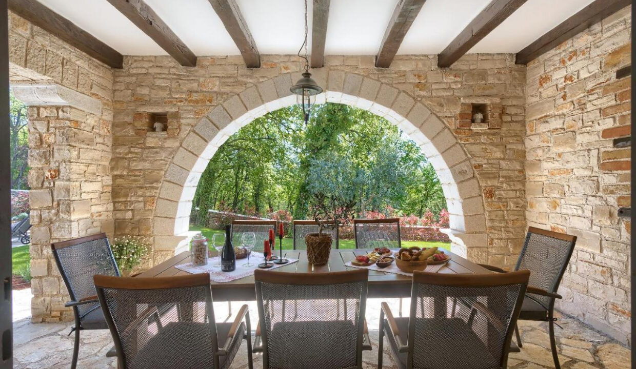 Wunderschönes Steinhaus bei Tinjan