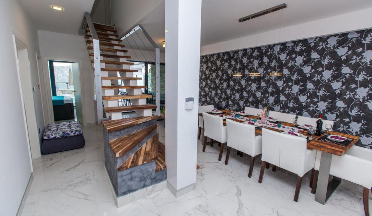 Villa im geometrischen Stil mit atemberaubendem Blick - Crikvenica