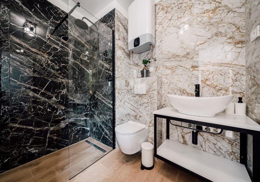 Neue moderne Villa aus Stein in der Region Zadar