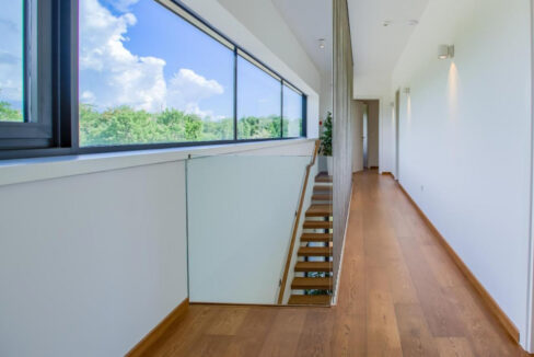 Zeitgenössische Oase, ein luxuriöser moderner Villenrückzugsort, Region Pore?