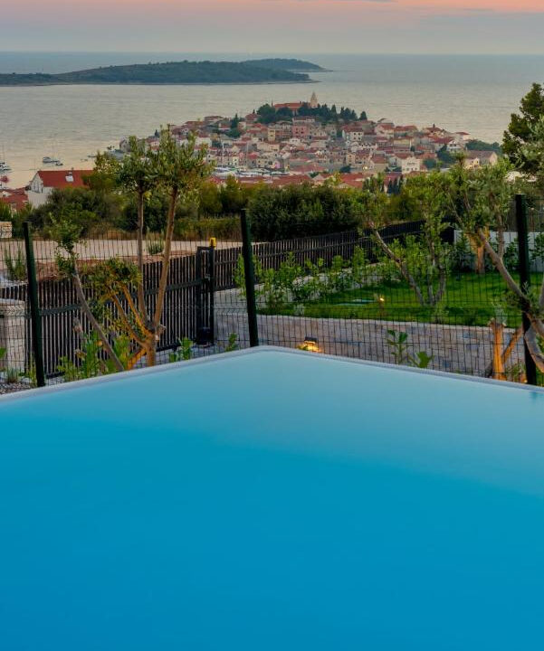 Schöne Villa mit Meerblick Primošten