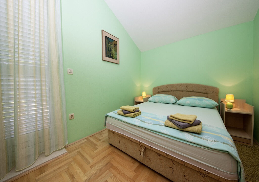 Haus mit Garten und Meerblick in Makarska