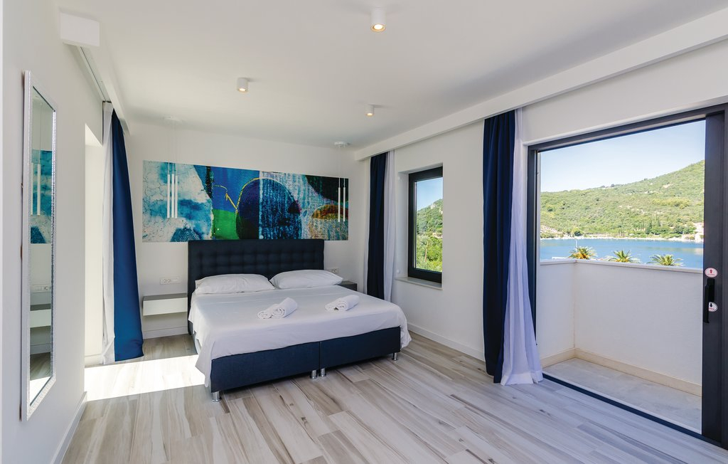 Weiße Villa am Meer mit extra Grundstück - Dubrovnik