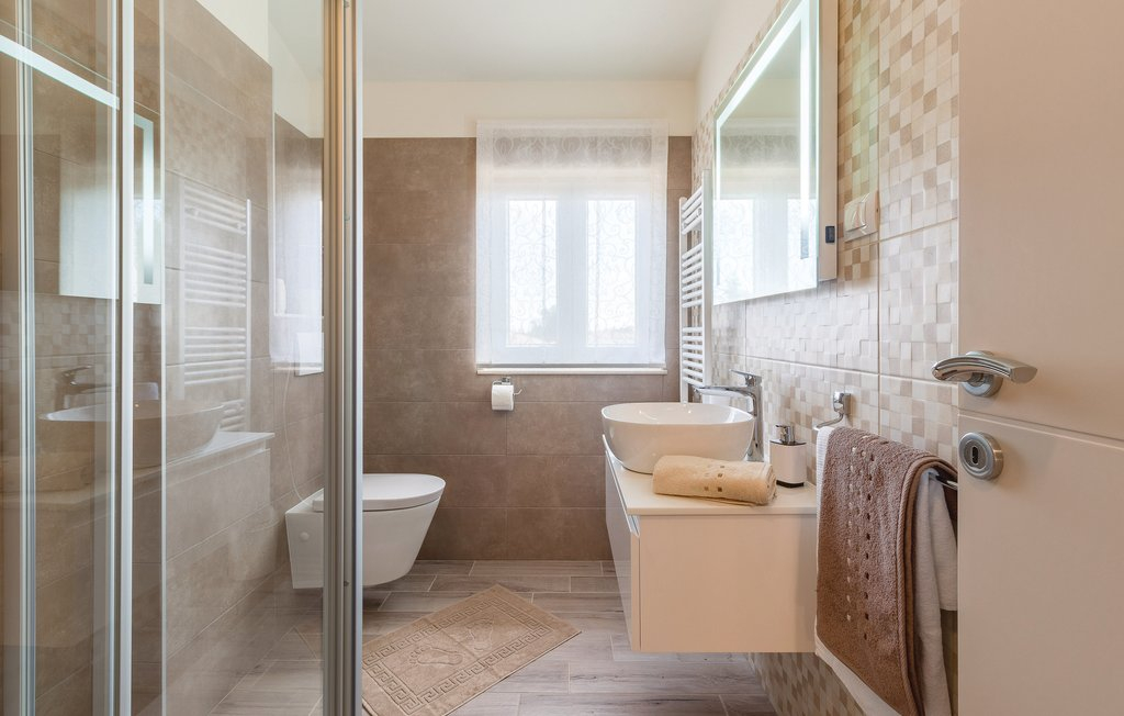 Atemberaubende zweistöckige Villa - Region Pula