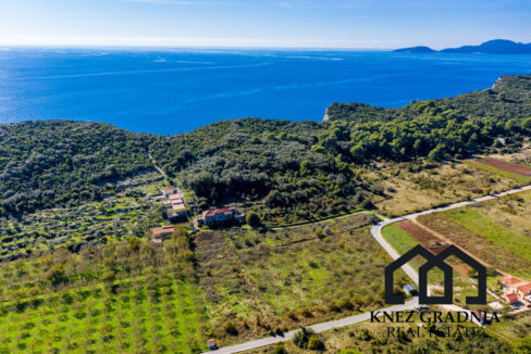 Erstaunliche handgefertigte Steinvilla auf der Insel Sipan