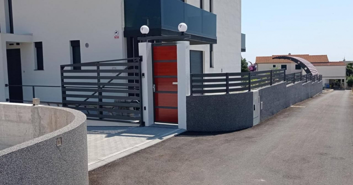 Modernes Gebäude Rogoznica