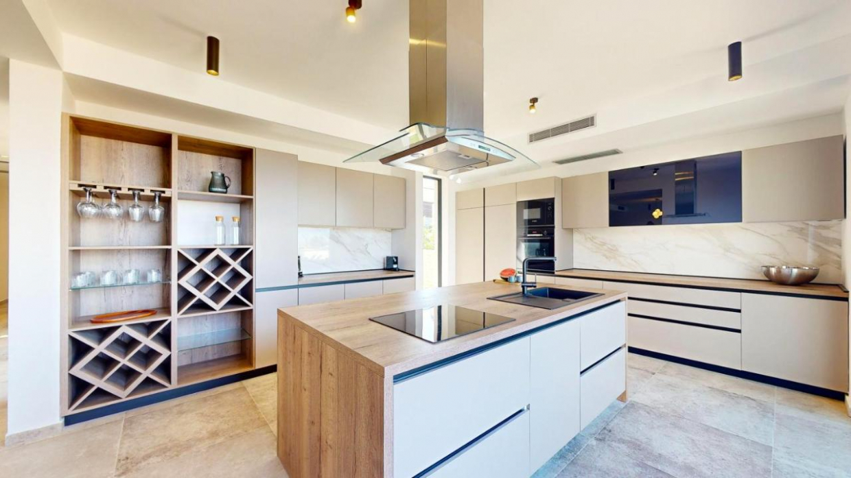 Spaciuos Villa Primošten