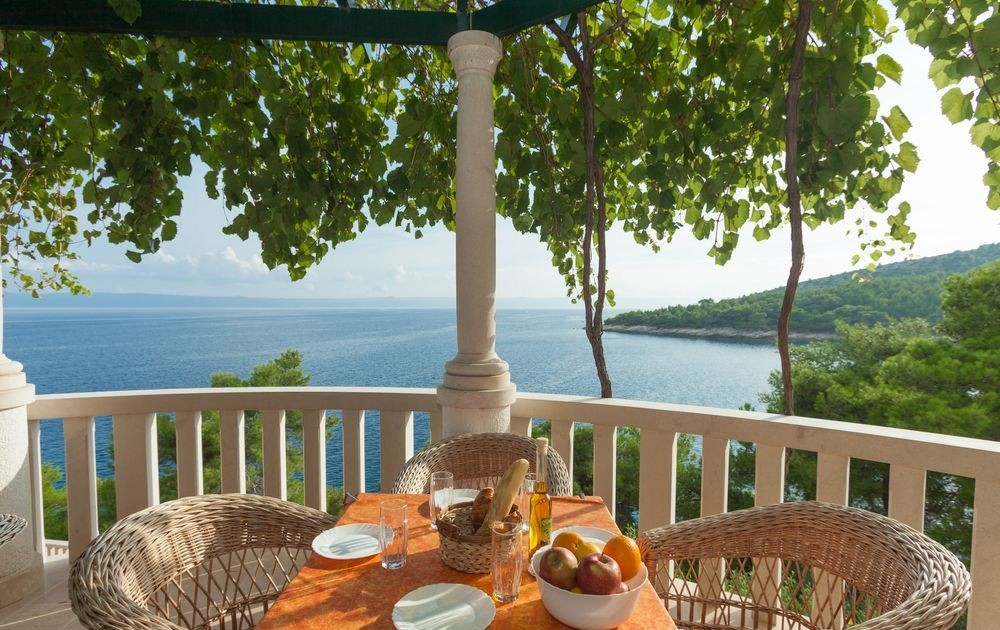 Villa am Meer auf der Insel Bra?