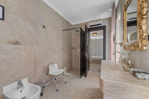 Exklusive Villa direkt am Meer in Vodice