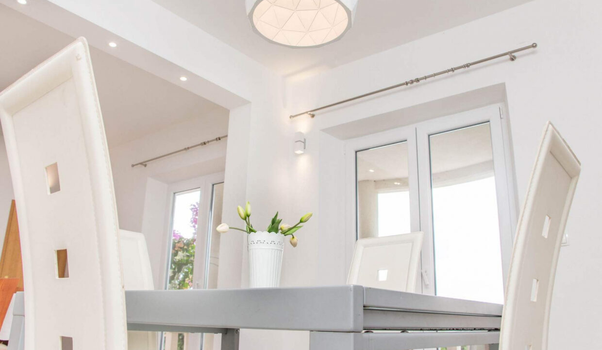 Villa am Meer auf der Insel Bra?