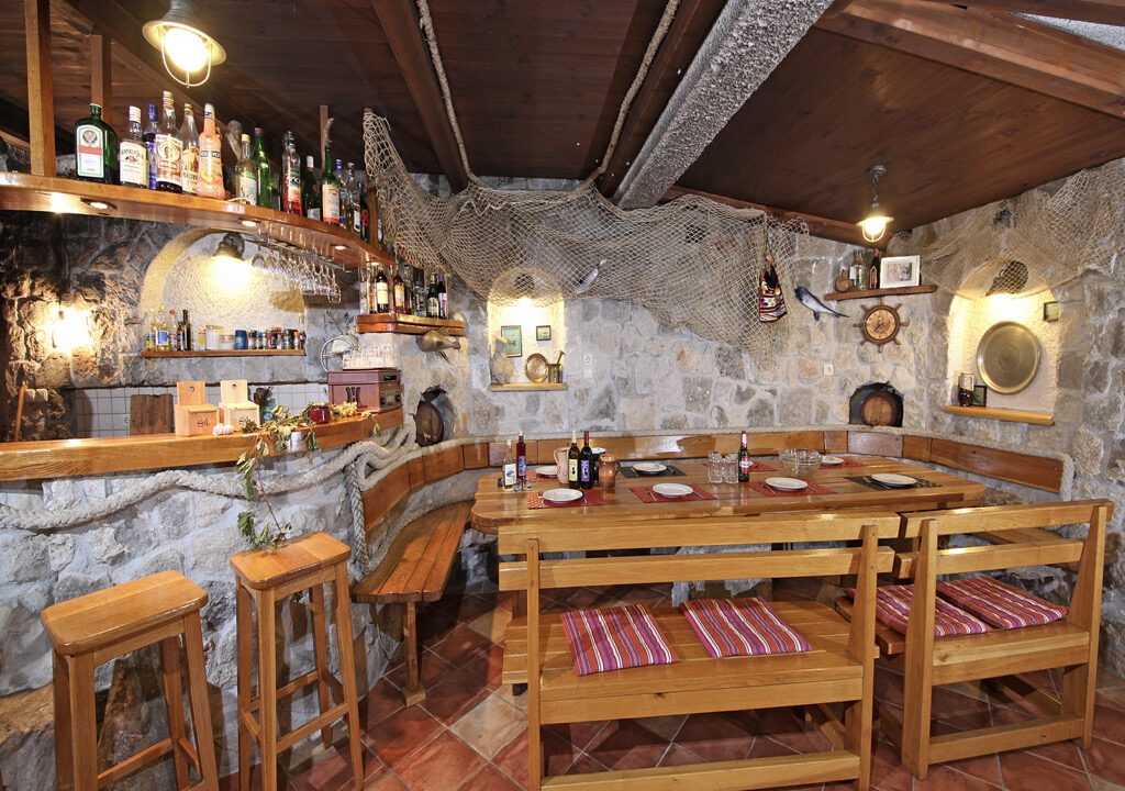 Haus mit Garten und Meerblick in Makarska