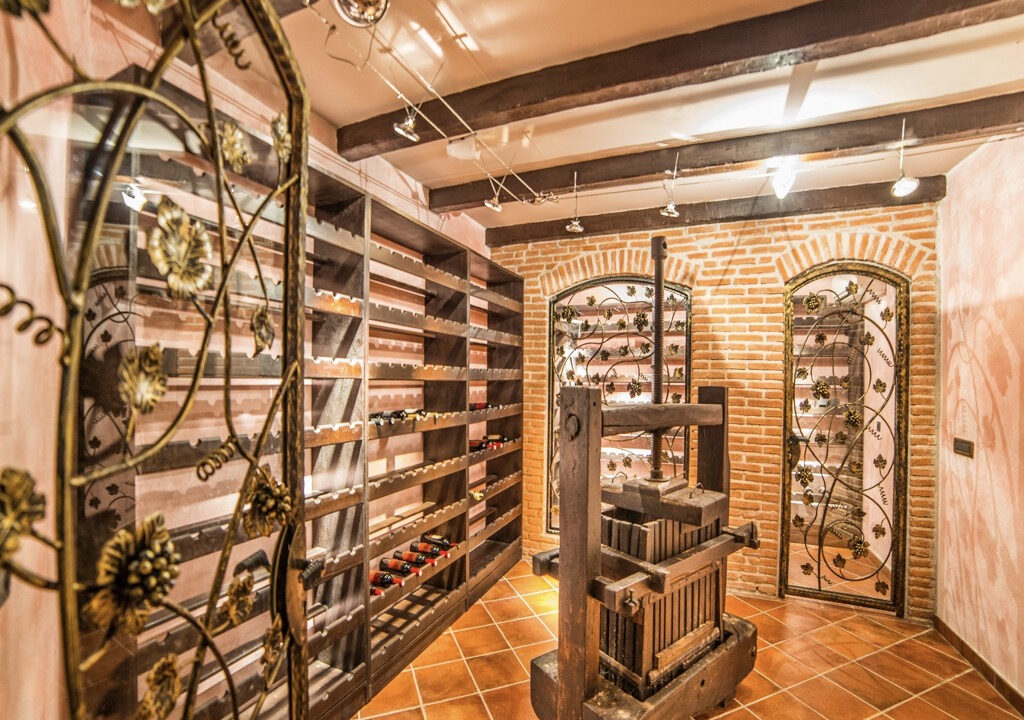 Faszinierendes Herrenhaus aus Stein in Visnjan, Istra