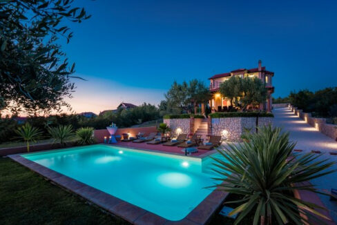 Tropisch anmutende Villa in der Nähe des Nationalparks Krka