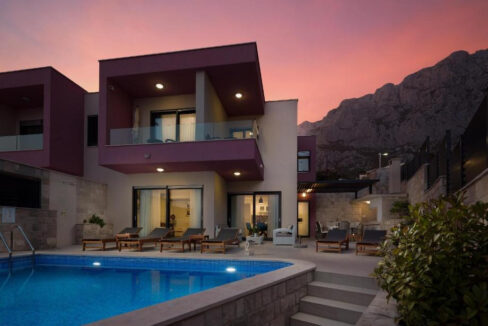 Doppelhaushälfte mit Aussicht - In Makarska