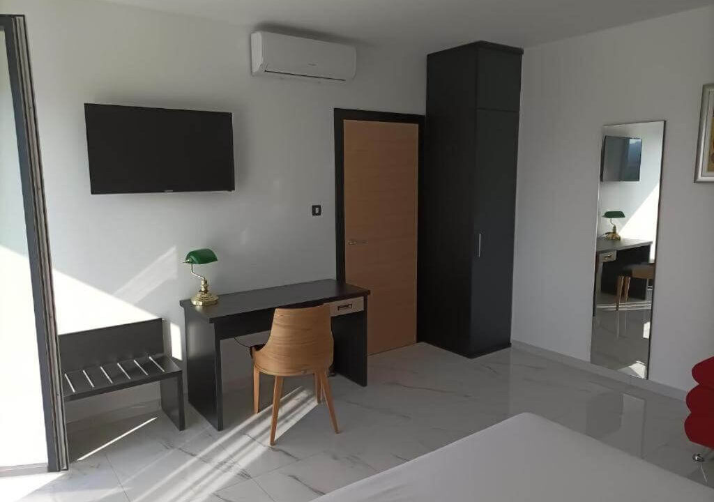 Modernes Gebäude Rogoznica