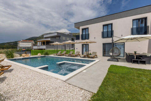 Neues Meerblick-Ferienhaus Podstrana