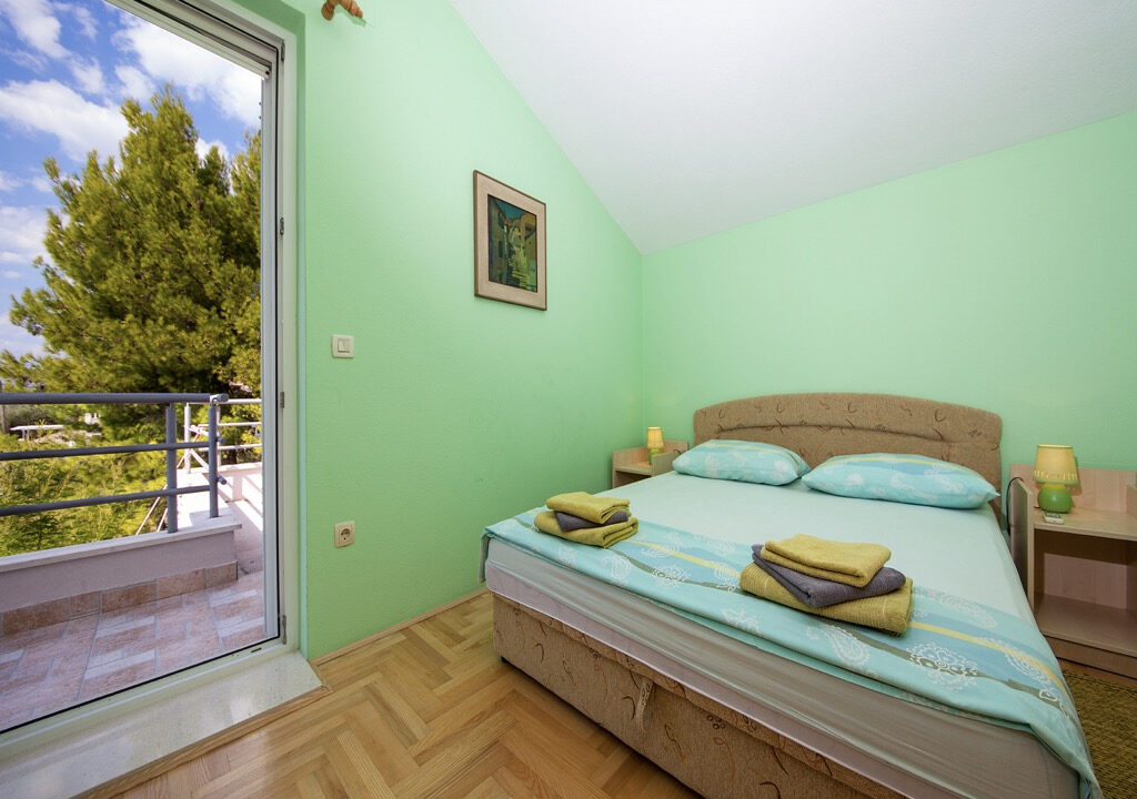 Haus mit Garten und Meerblick in Makarska