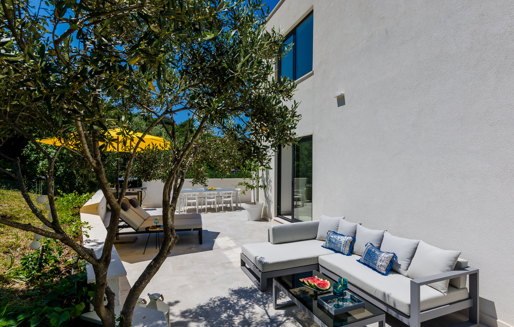 Weiße Villa am Meer mit extra Grundstück - Dubrovnik