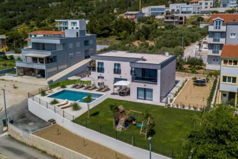 Neues Meerblick-Ferienhaus Podstrana