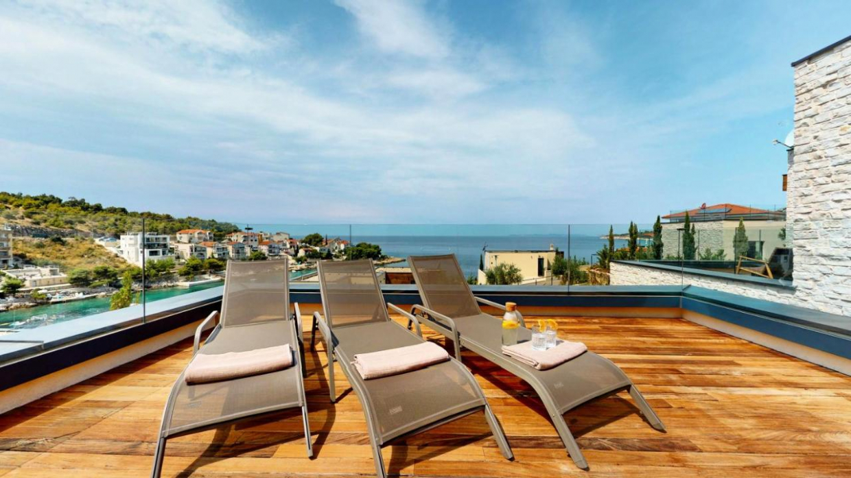 Spaciuos Villa Primošten