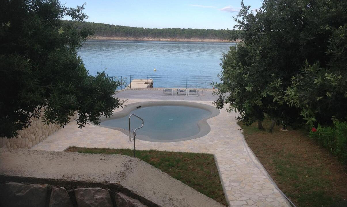 Erstaunliche Villa direkt am Meer auf der Insel Rab