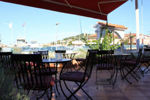 Grundstücke am Meer Tribunj