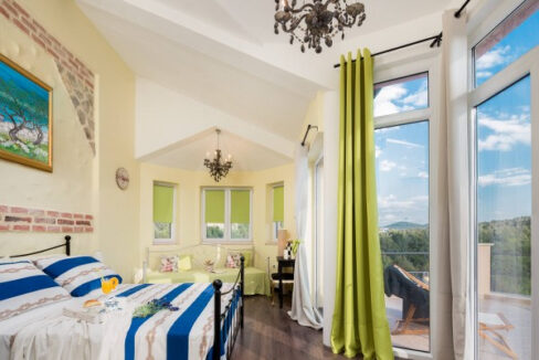 Tropisch anmutende Villa in der Nähe des Nationalparks Krka