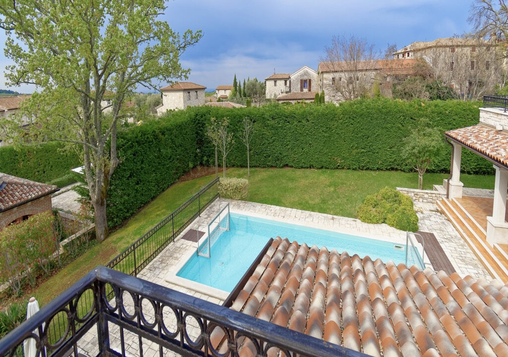 Faszinierendes Herrenhaus aus Stein in Visnjan, Istra