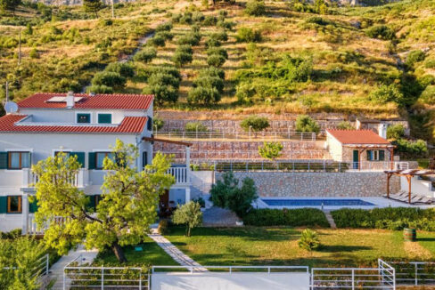 Steinhaus mit Meerblick in Omis