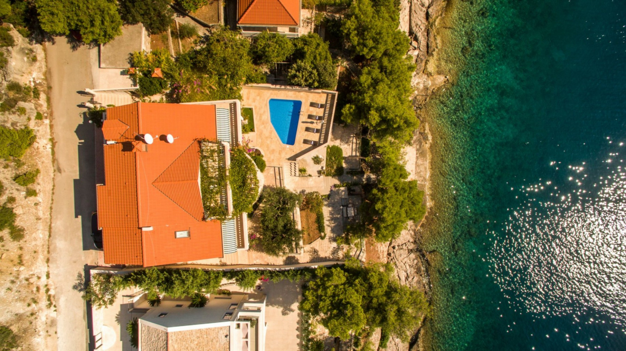 Villa am Meer auf der Insel Bra?