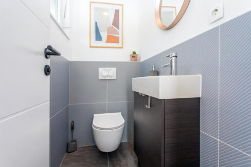 Wunderschöne weiße Villa bei Omis