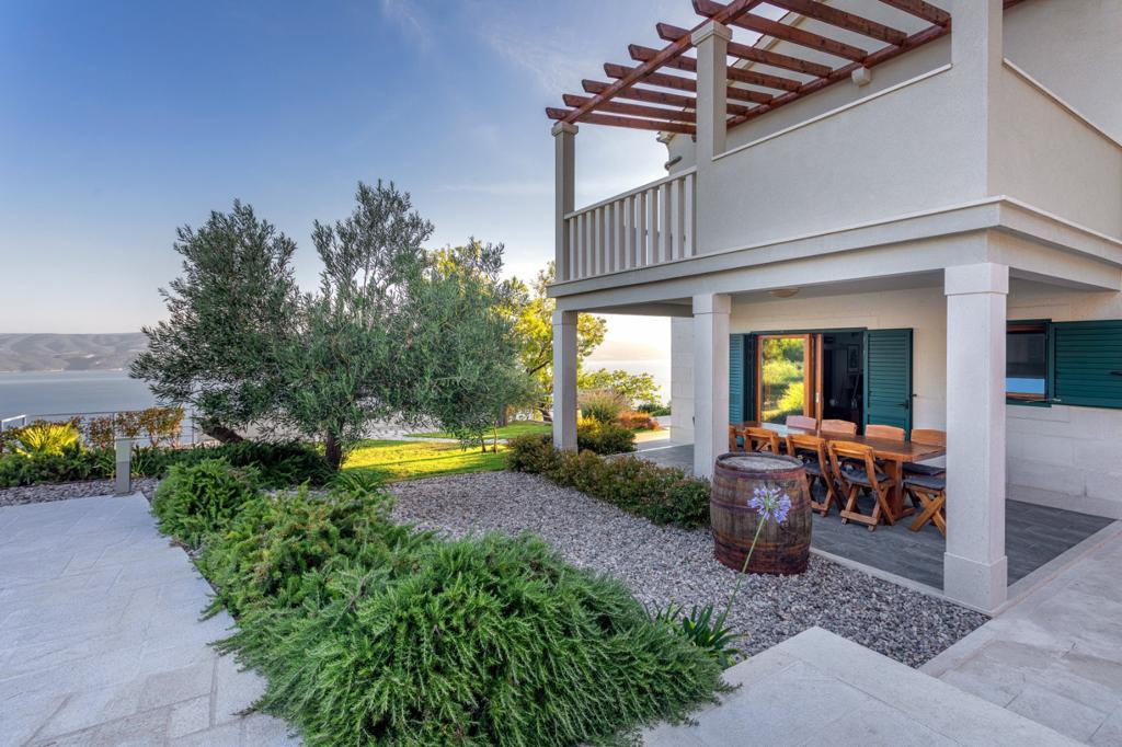 Steinhaus mit Meerblick in Omis