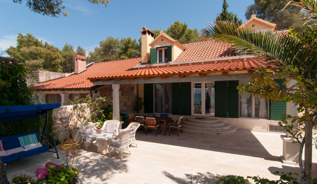 Haus am Strand auf der Insel Brac