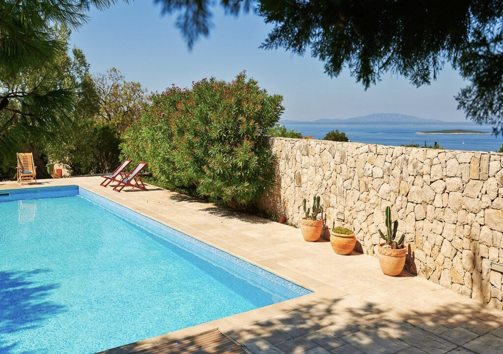 Exquisite Villa aus Stein - Die Insel Pag