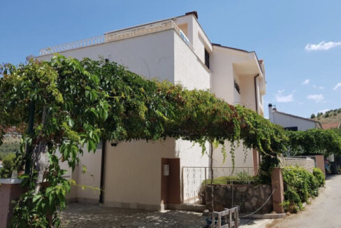 Haus mit Meerblick in Sibenik