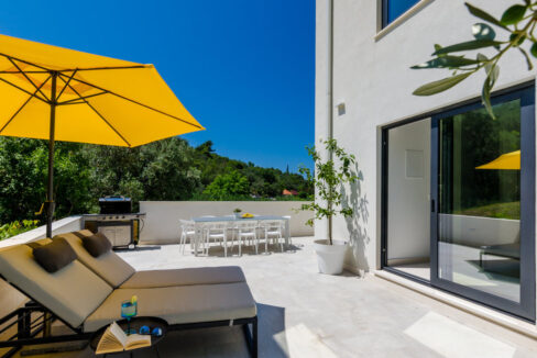 Weiße Villa am Meer mit extra Grundstück - Dubrovnik