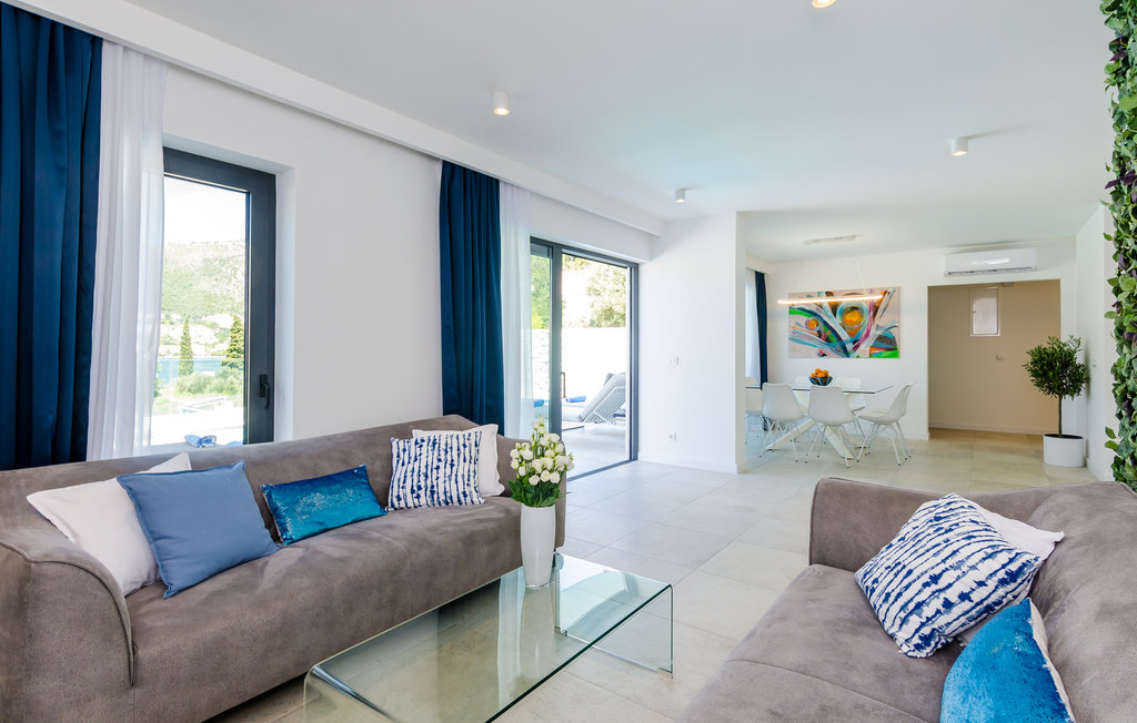 Weiße Villa am Meer mit extra Grundstück - Dubrovnik