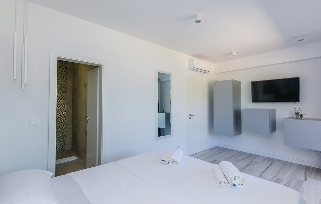 Weiße Villa am Meer mit extra Grundstück - Dubrovnik