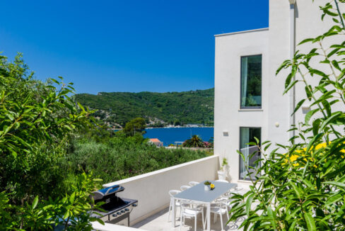 Weiße Villa am Meer mit extra Grundstück - Dubrovnik
