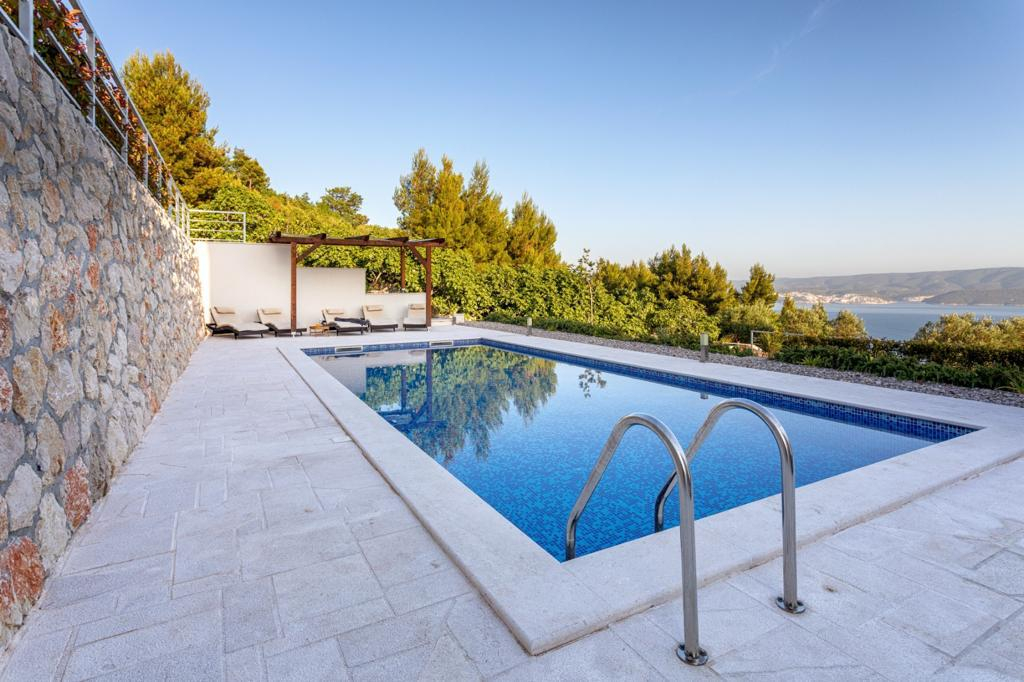 Steinhaus mit Meerblick in Omis