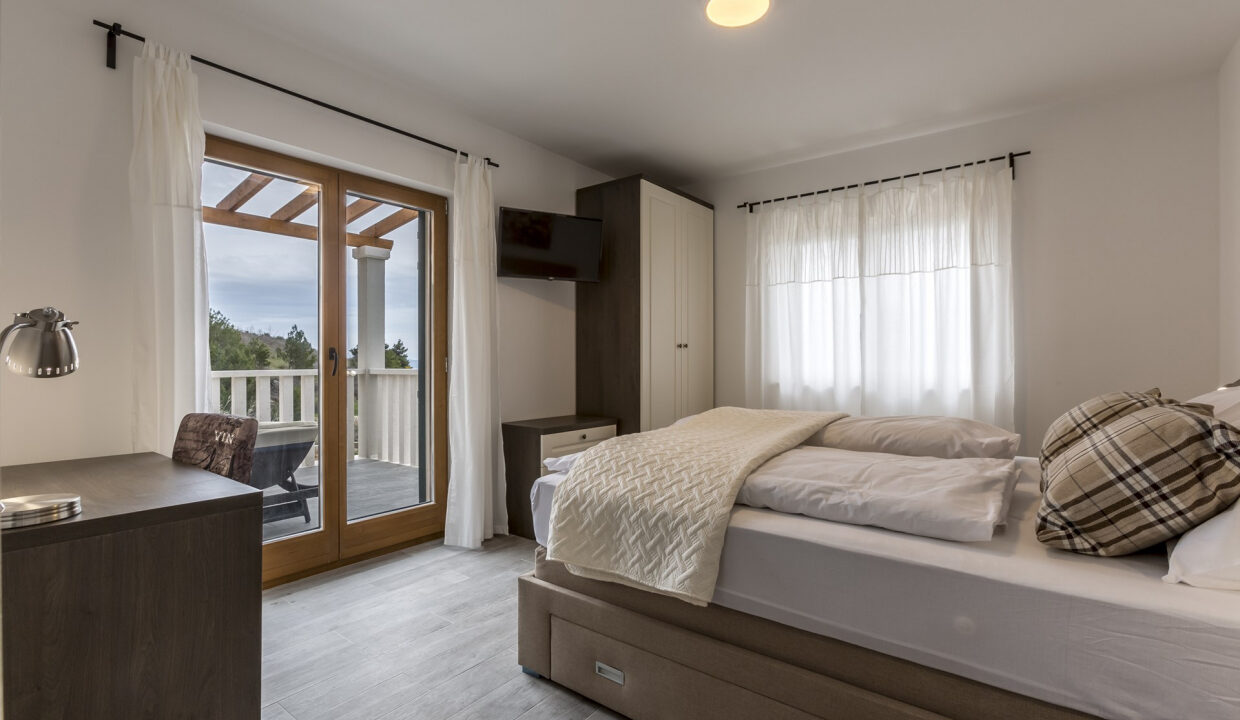 Steinhaus mit Meerblick in Omis