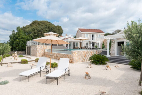 Steinvilla im Kolonialstil - Drvenik Mali, Split