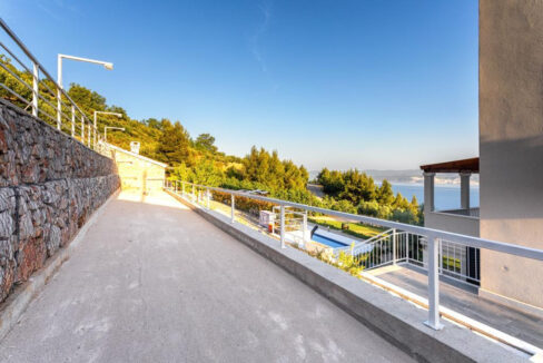 Steinhaus mit Meerblick in Omis